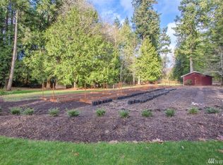 10033 NE Woodhaven Ln, Bainbridge Island, WA 98110