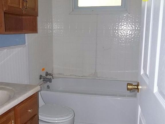 4th image of 2148 Renee Dr