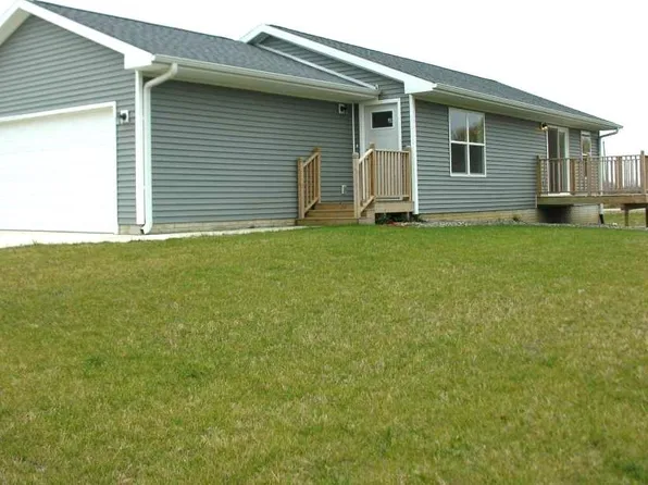 502 Boulder Ln, Saint Ansgar, IA 50472