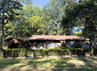 907 N Cherry St, Hamburg, AR 71646