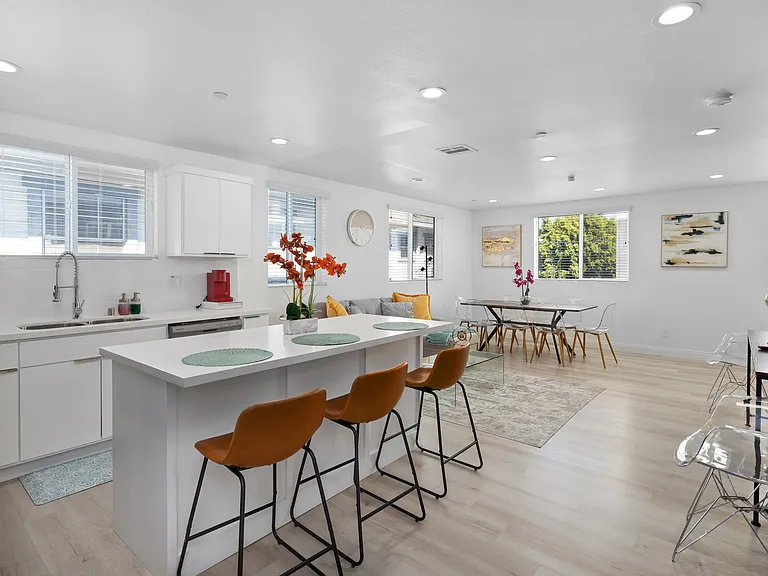 4157 S Normandie Ave #1/2 — Photo 1