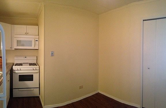 4th image of 5346 Waterbury Dr #2002