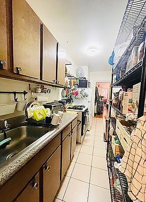 4th image of 704 Sackett St #2LL