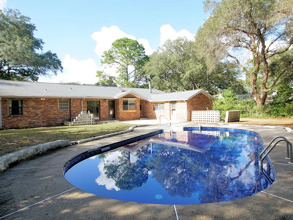 22 Marlborough Rd
