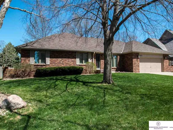 14812 Izard St, Omaha, NE 68154