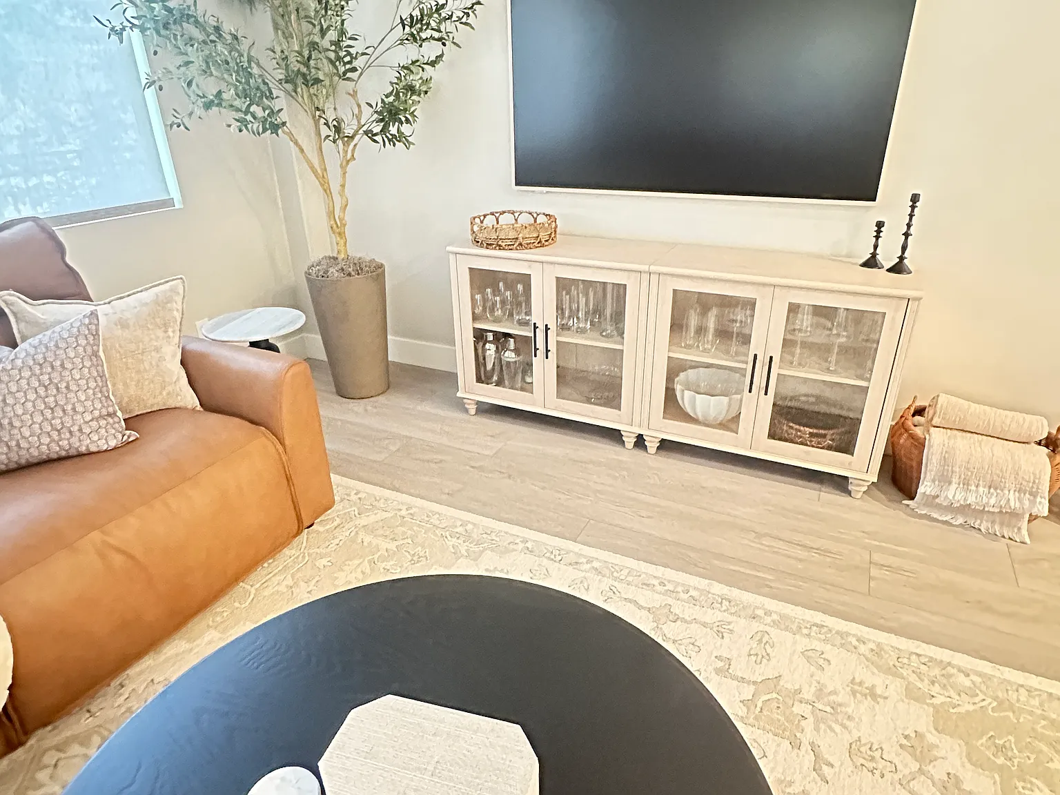 2 bed, 1400 sqft, $4,000 — Photo 4