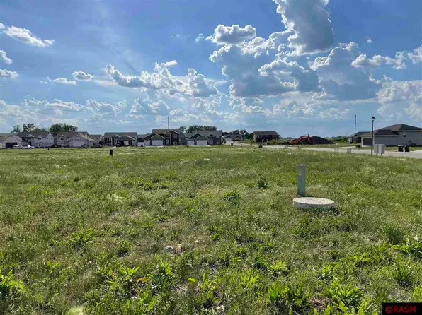 10 Kodiak Ct, Mankato, MN 56003