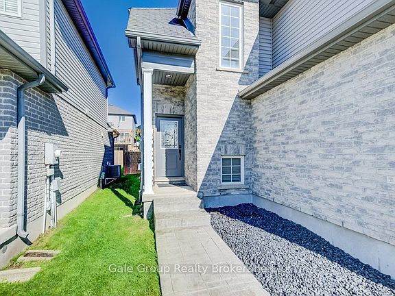 3rd image of 468 Champlain Ave
