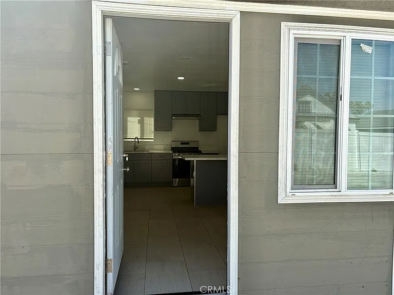 296 N Allen St — Photo 26