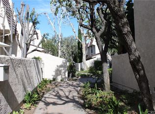 22243 Erwin St, Woodland Hills, CA 91367