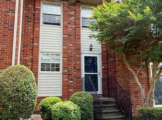 6523 Deane Hill Dr APT 14, Knoxville, TN 37919