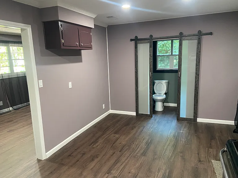 910 Perry Dr — Photo 13