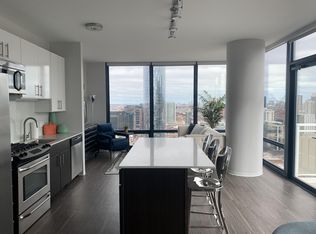 700 W Adams St #3301, Chicago, IL 60661