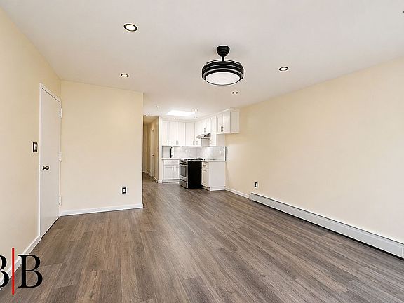 5th image of 166 Stuyvesant Ave