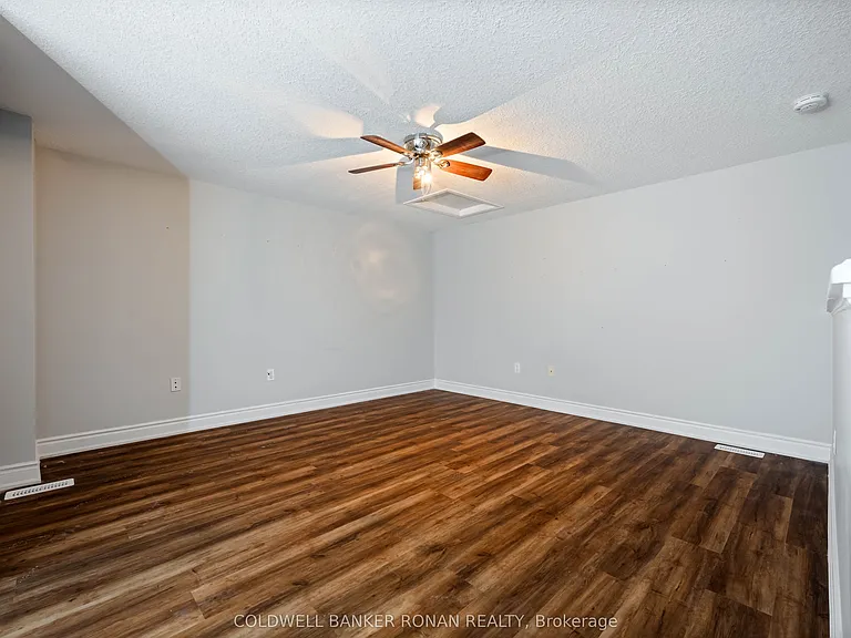 77 Montgomery Blvd — Photo 38