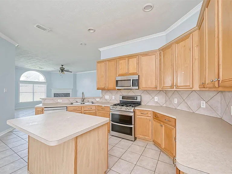 6427 Stone Landing Ln — Photo 16