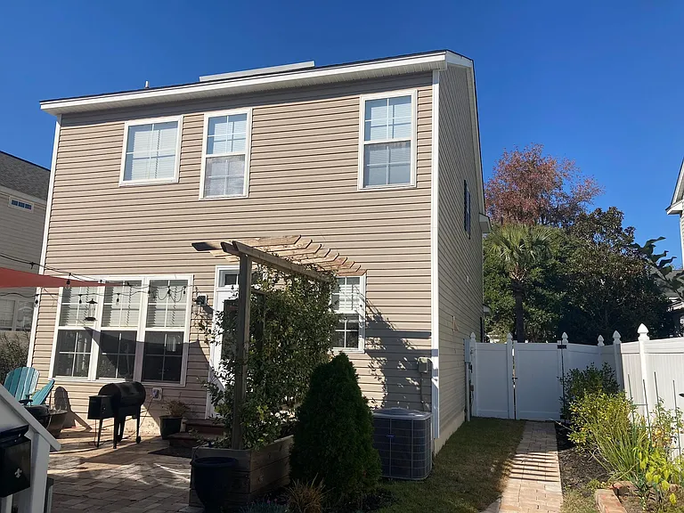 10 Savile Ave — Photo 17