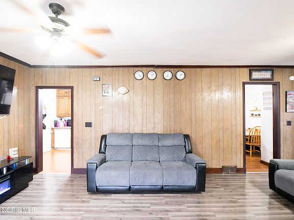 5th image of 3868 Eggeman Ave
