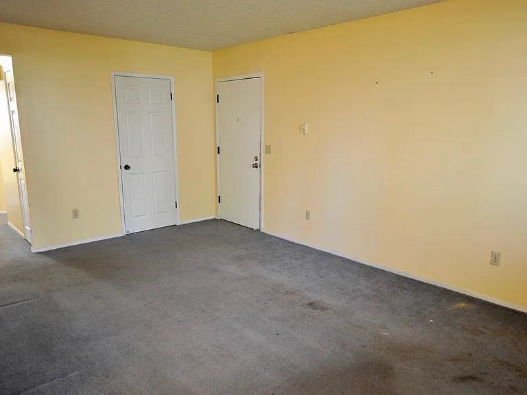 2201 N Spokane St #3 — Photo 9