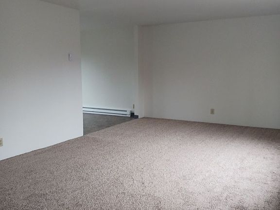 3rd image of 611 W 13th St #611
