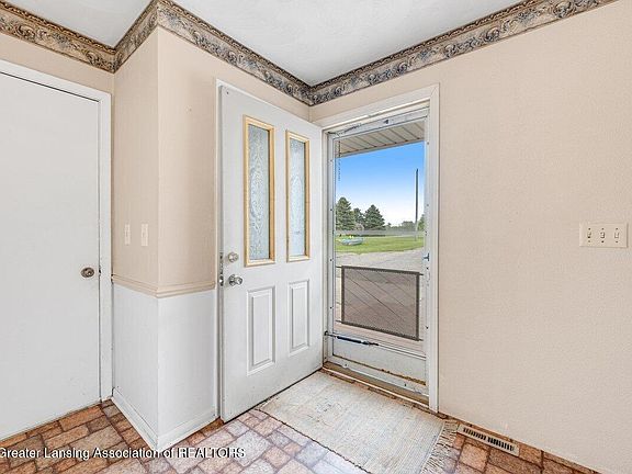 4th image of 9730 S Luce Rd