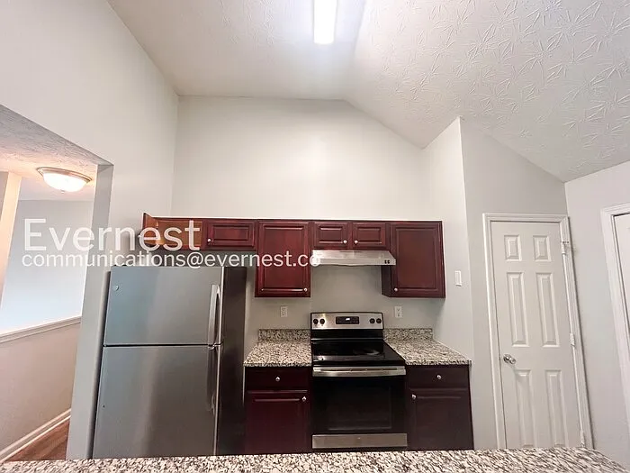 435 Skif Pond Ct — Photo 3