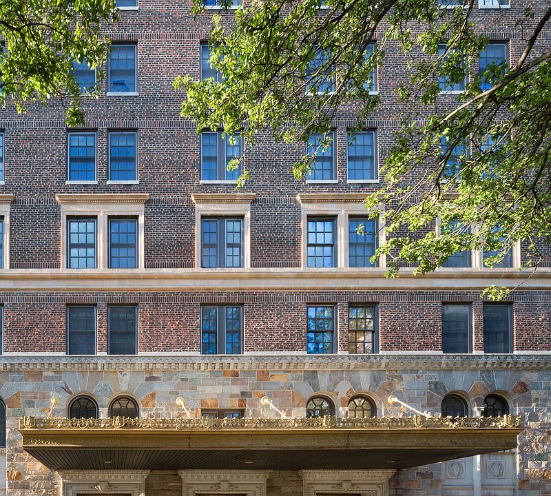 1st image of 21 Clark St #1305
