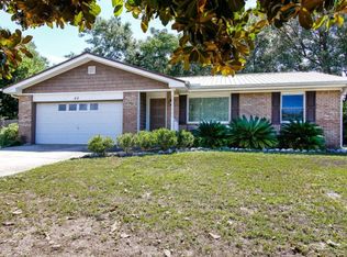 44 9th St, Shalimar, FL 32579