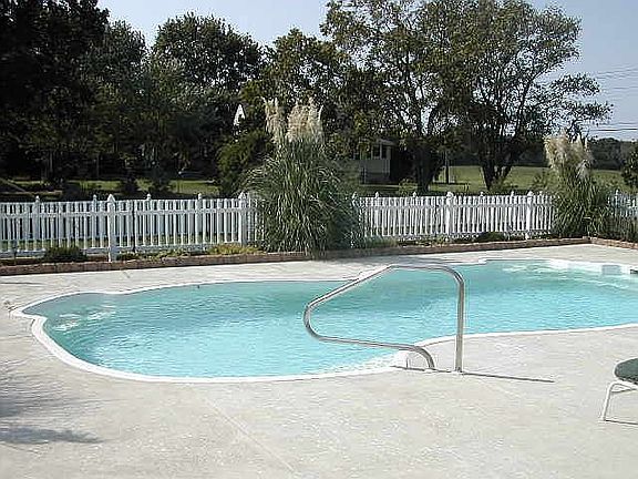 16x32 Heated Pool