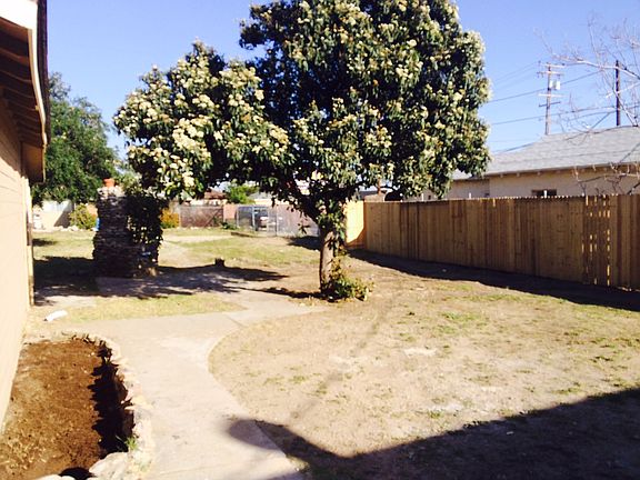 3rd image of 8889 Juniper Ave