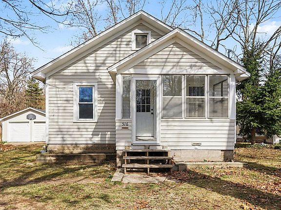 2nd image of 516 Forest St