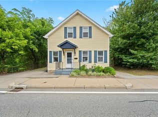 528 Warwick Ave, Warwick, RI 02888