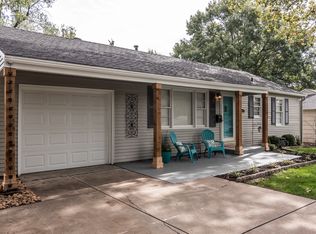 7421 Horton St, Overland Park, KS 66204