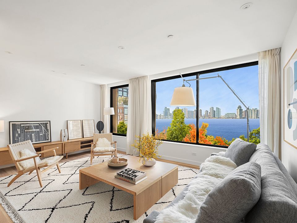 1st image of 479 Washington St #4