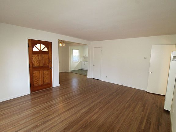 4th image of 86-90 N Joanne Ave