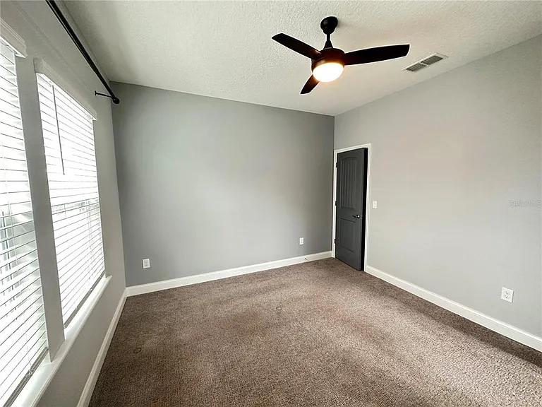 14685 Englert Aly — Photo 8