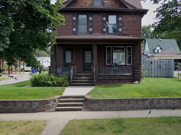 1454 Edgerton St, Saint Paul, MN 55130