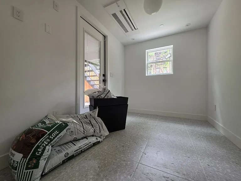 481 Madison St #2 — Photo 9