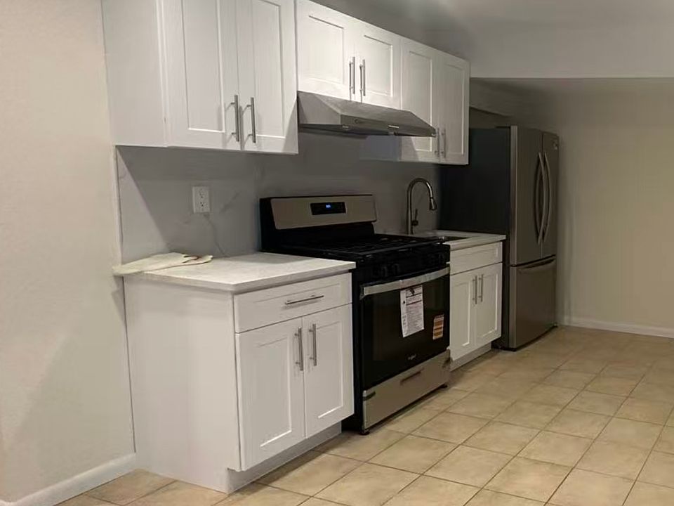 1st image of 1574 208th Pl #1