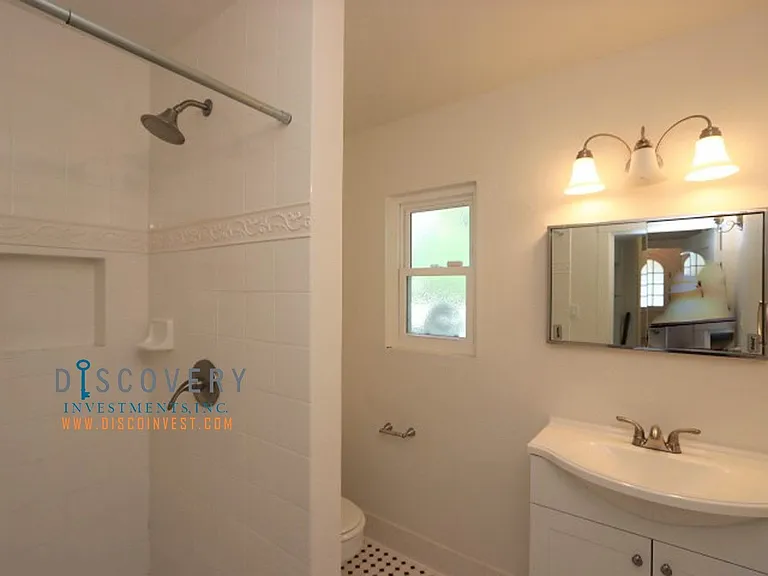 812 Trestle Glen Rd — Photo 11