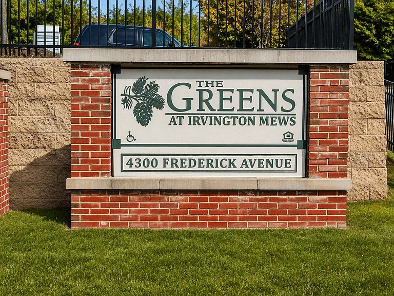 Greens at Irvington Mews — Photo 23