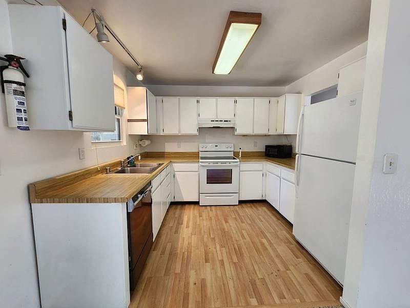 16758 Glenshire Dr, Truckee, CA 96161 Zillow