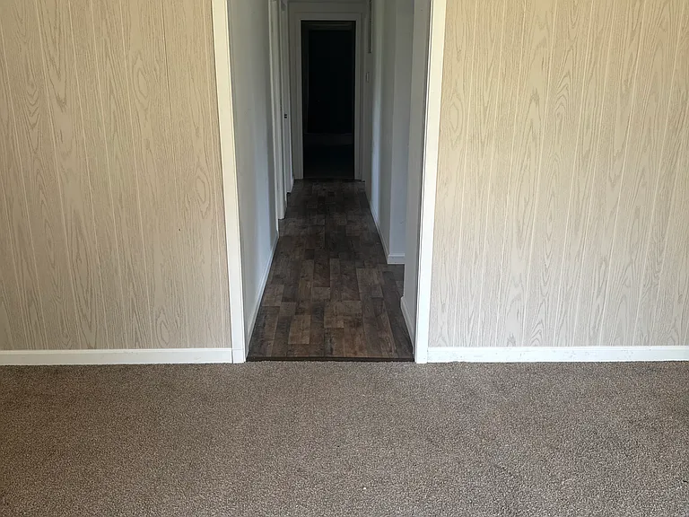1119 Perkins Ln — Photo 8