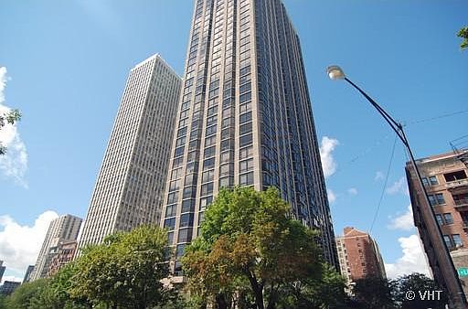 2nd image of 2650 N Lakeview Ave APT 4007