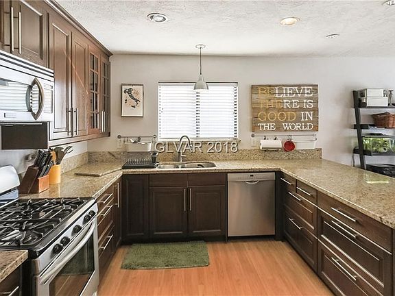4th image of 1505 Suntan Cir