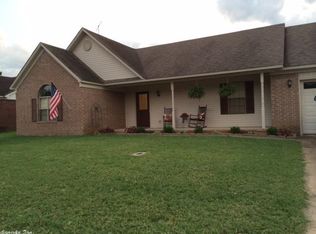 211 Crain Dr, Searcy, AR 72143