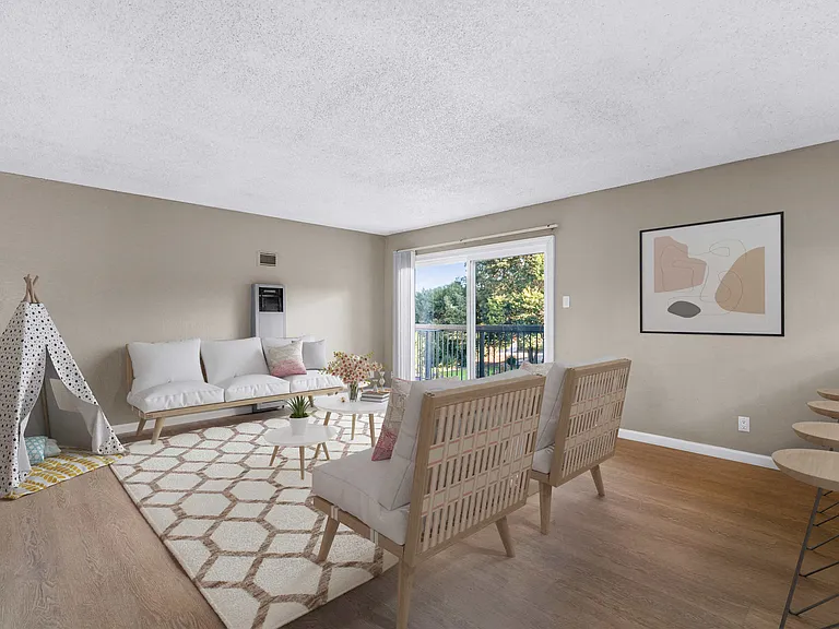 120 San Lorenzo Blvd — Photo 13