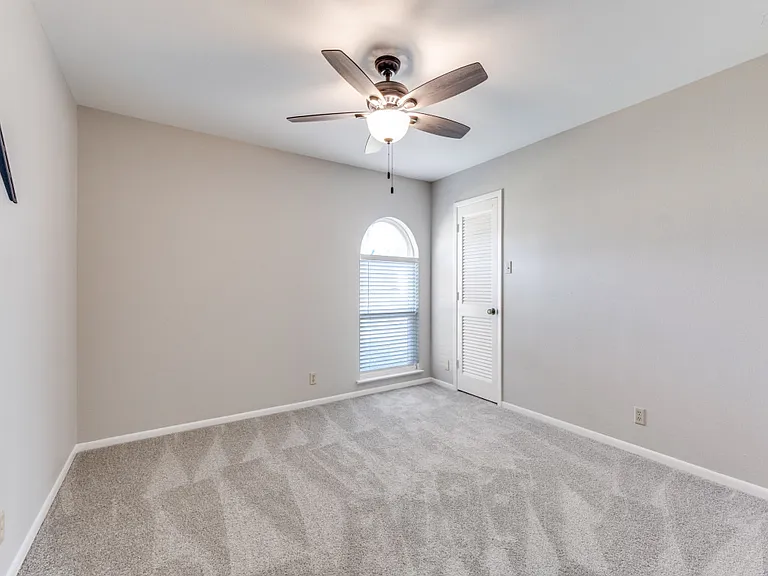 7335 Reed Rd — Photo 30