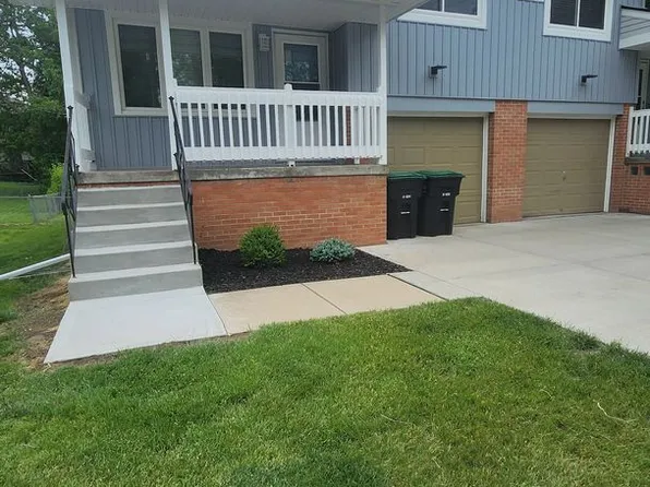 5633 Parker St, Omaha, NE 68104