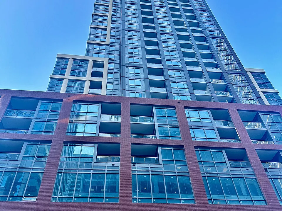 108 Peter St #2601
